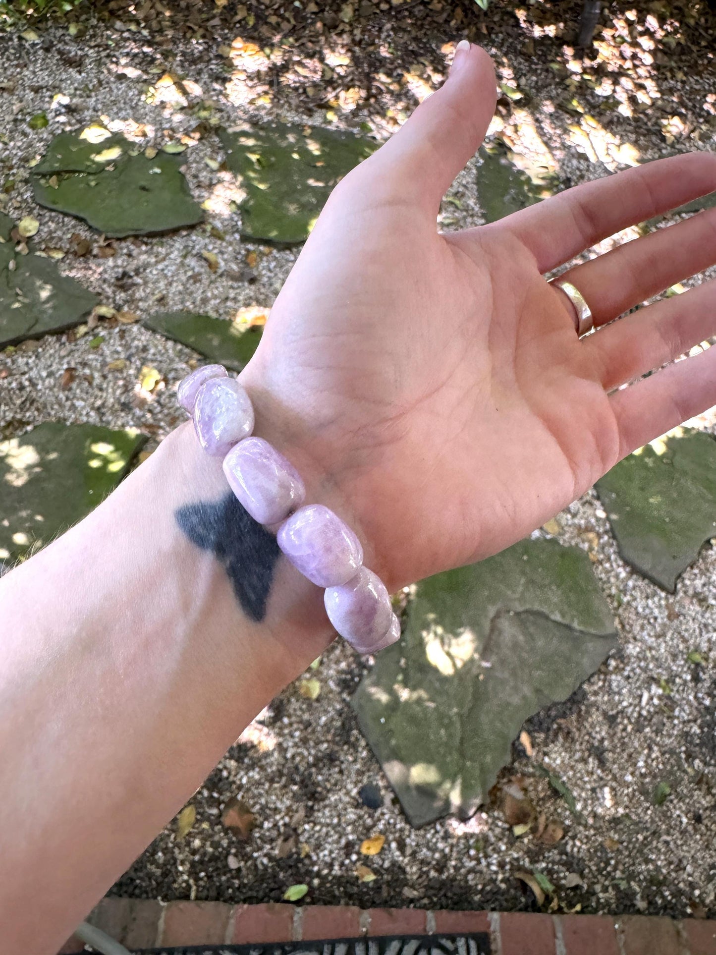 Hand beaded Lavender Kunzite 46.9g Bracelet Size Small From Brazil