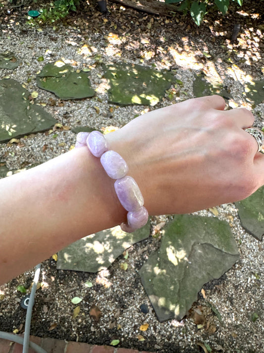 Hand beaded Lavender Kunzite 46.9g Bracelet Size Small From Brazil
