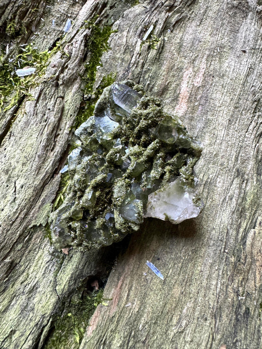 Epidote and Quartz Raw Crystal Specimen 71.1g, From Hakkari, Turkey Mineral Crystal