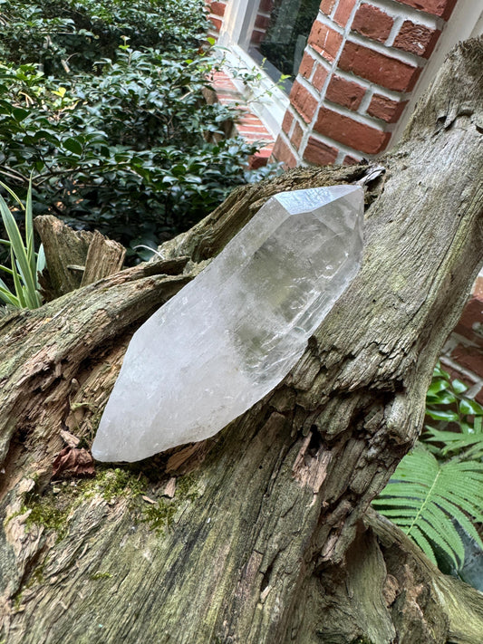 Brazilian Natural Lemuiran Quartz Point Specimen Minas Gerais, Brazil. 249.7g Mineral Crystal *minor tip damage