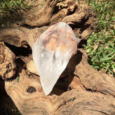 Brazilian Quartz Point With Rutile and Iron Inclusions Specimen Minas Gerais, Brazil. 293g