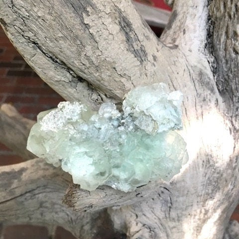 Glassy Light Green Cubic Fluorite specimen 251g from Hunan Prov. China Mineral