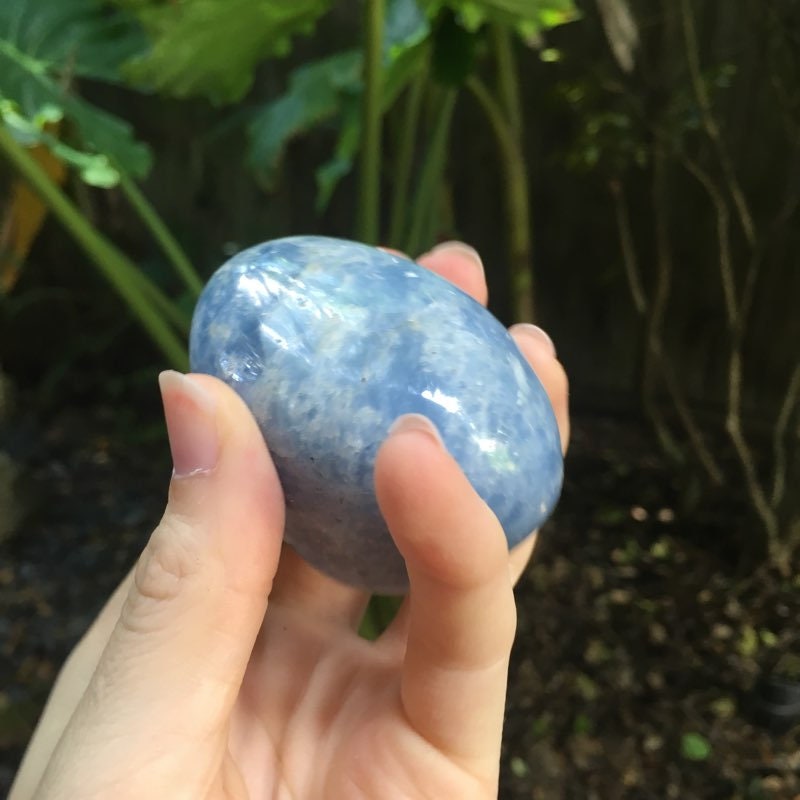 Medium Blue Calcite Palm Stone Gallete Madagascar 187.3g