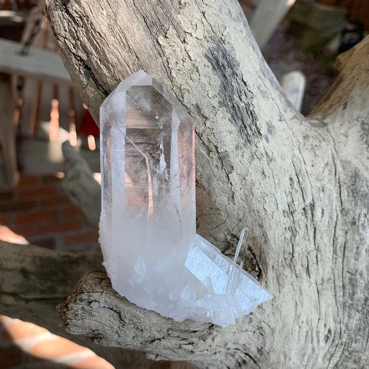 Gorgeous Water Clear Quartz Point From Mount. Ida Montgomery Co, Arkansas 133g Specimen