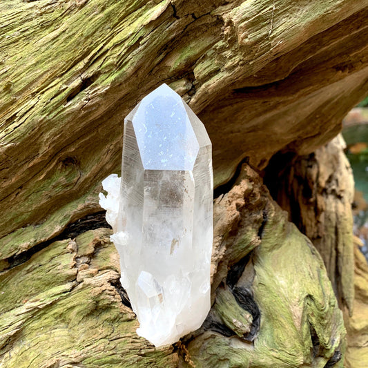 Semi Water Clear Quartz Point From Mount. Ida Montgomery Co, Arkansas 236g Specimen