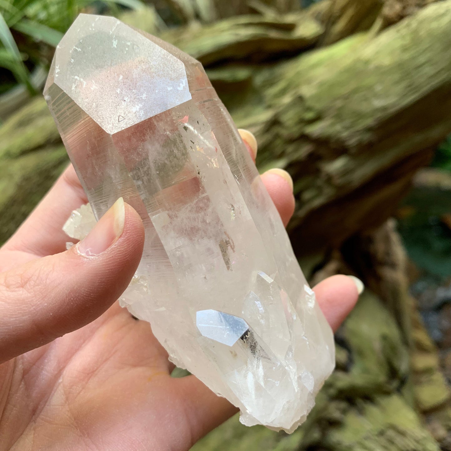 Semi Water Clear Quartz Point From Mount. Ida Montgomery Co, Arkansas 236g Specimen