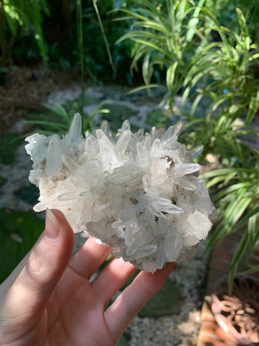 Quartz Cluster Specimen From Mundo Nuevo, Peru 440g 15.6oz