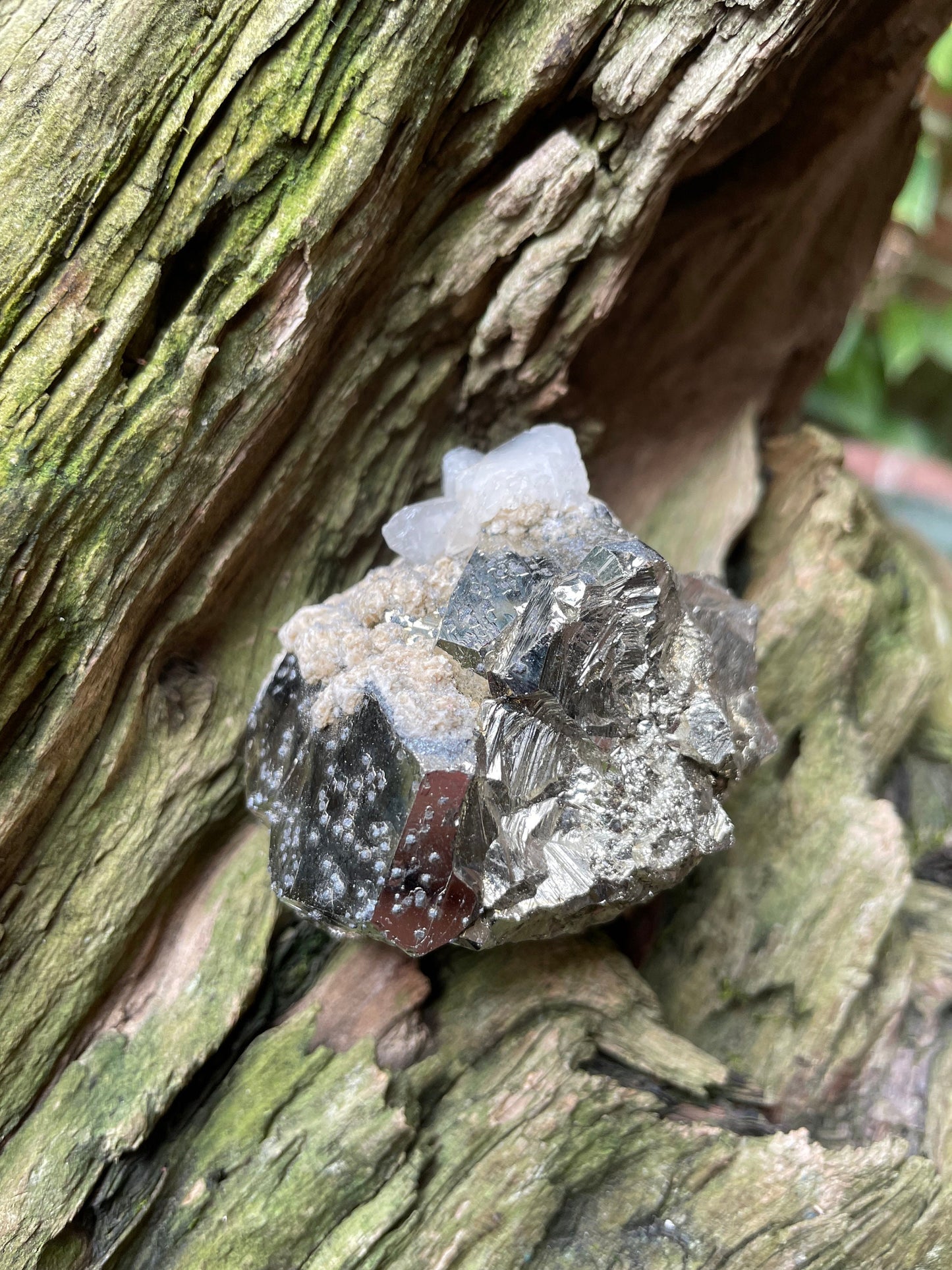 Beautiful Natural Raw Pyrite Crystal With Calcite Specimen 266g, Peru Crystal Mineral