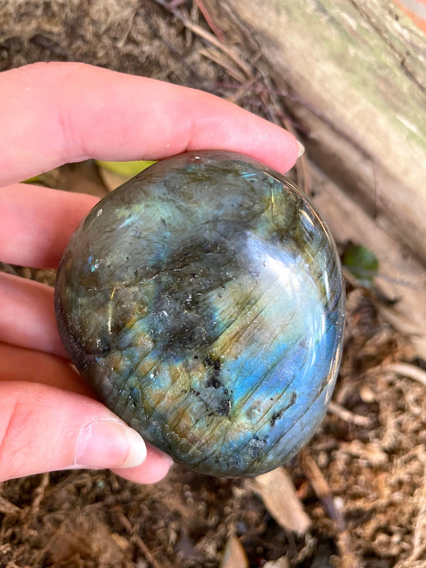 Lovely Polished Rainbow Labradorite Palm Stone 196g Rainbow Flash From Madagascar