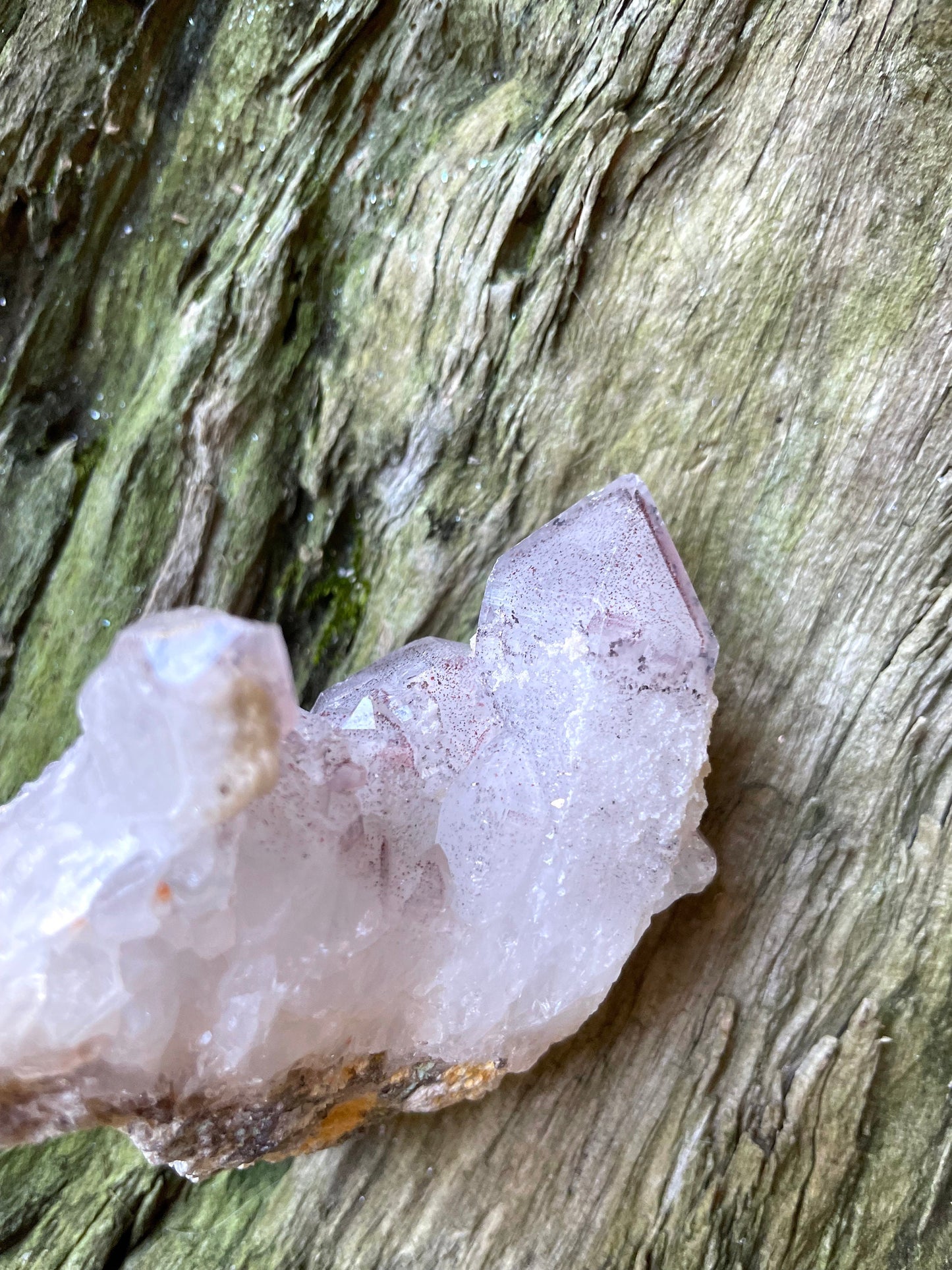 Light Amethyst Quart with Specimen 150g with Hematite from Karur, India Mineral