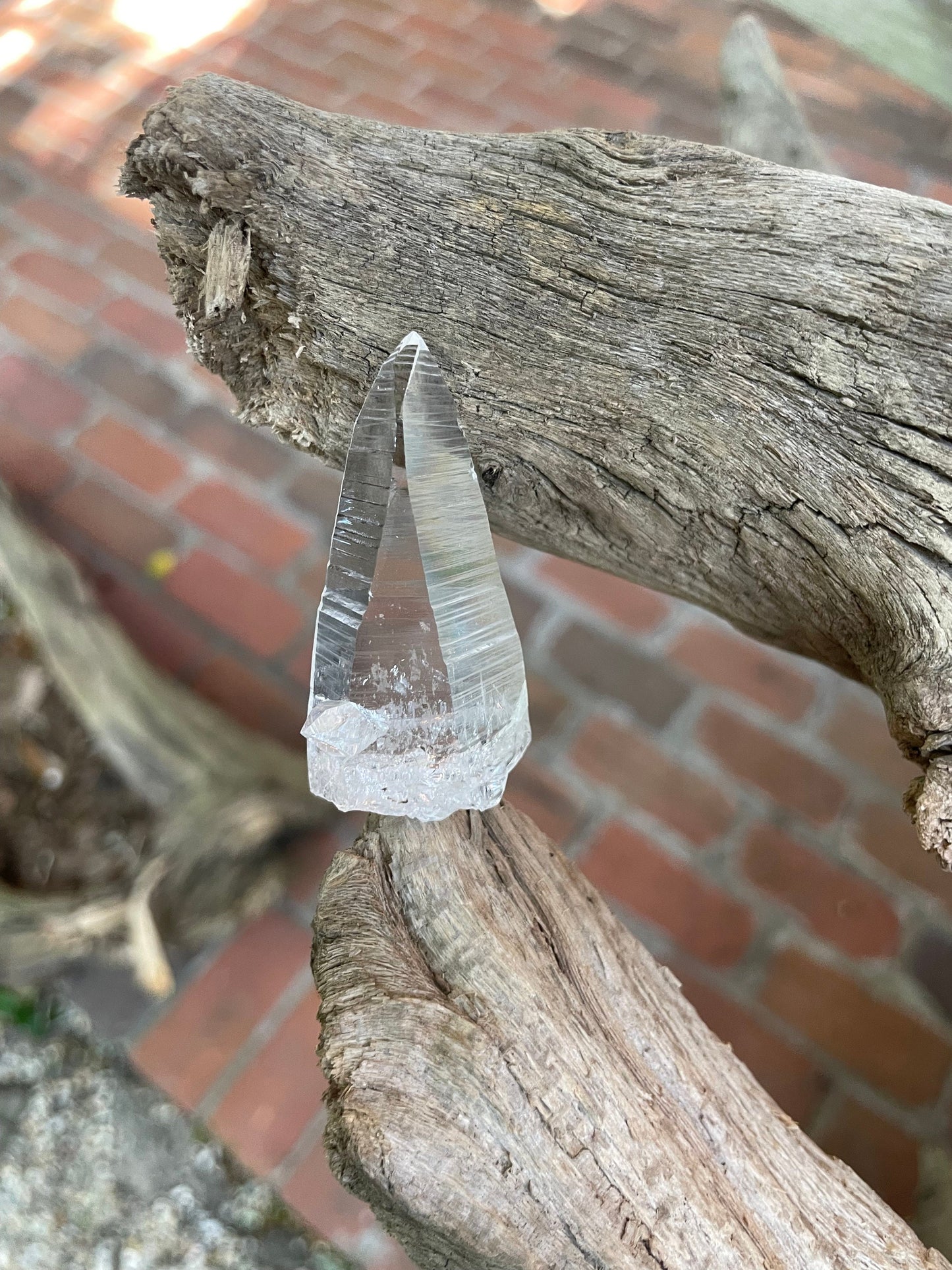 Stunning Columbian Lemurian Optical Quartz Point 21.8g Specimen