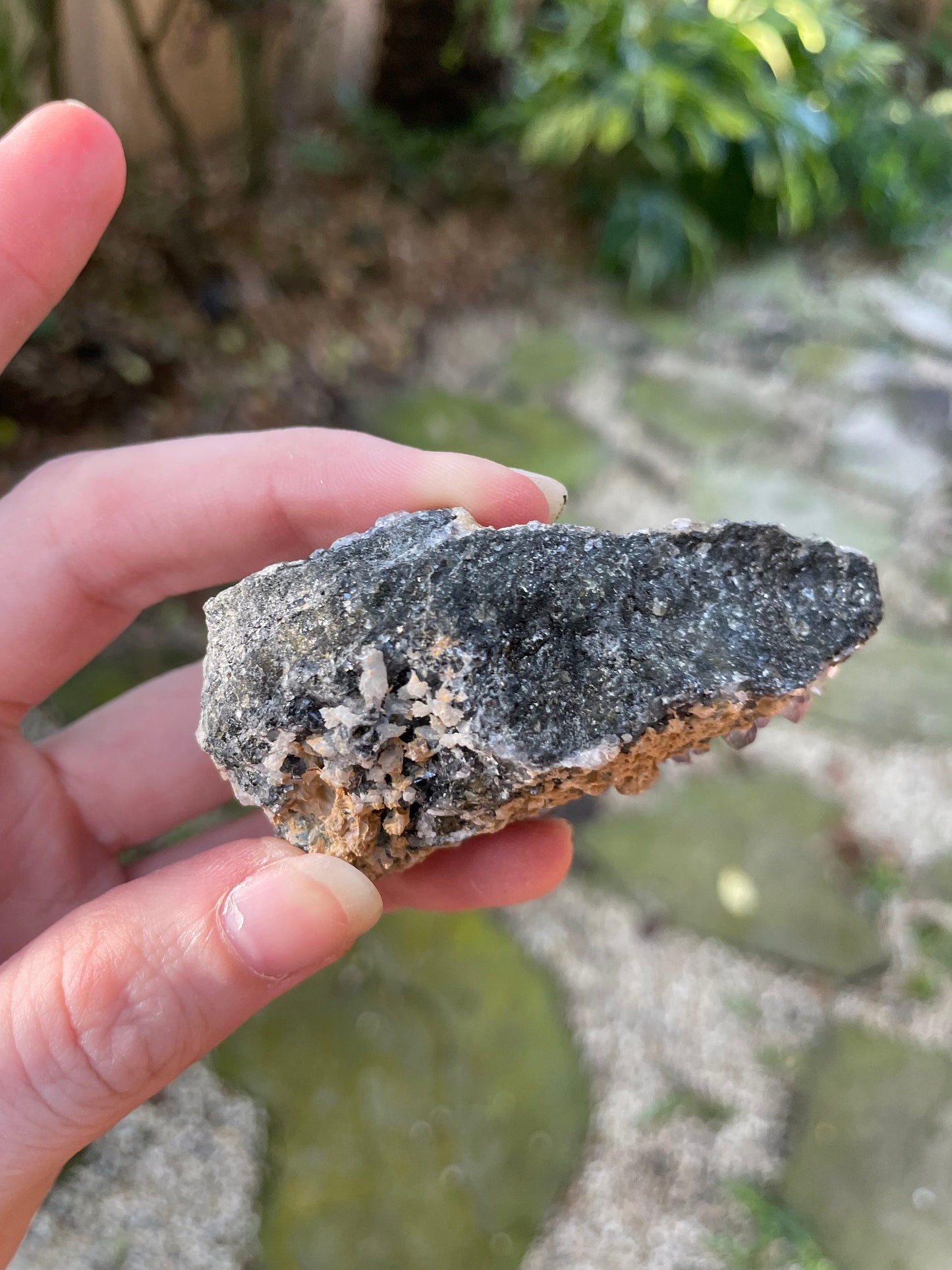 Beautiful Amethyst From Kakamunurle Quarry, Kanur District, Tamil Nadu, India Mineral Specimen 80.49g Crystal