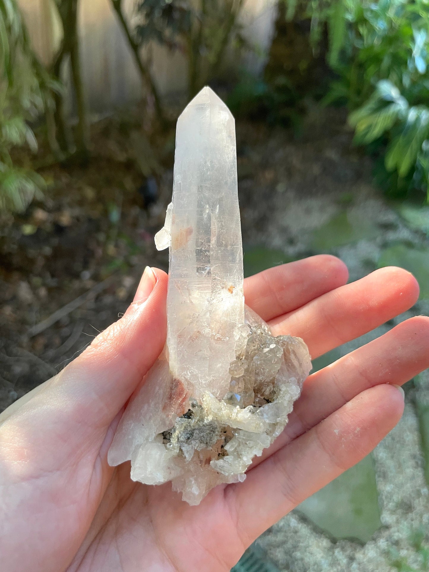 Brazilian Diamantina Quartz Specimen with hematite Minas Gerias, Brazil. 116g, Mineral Crystal