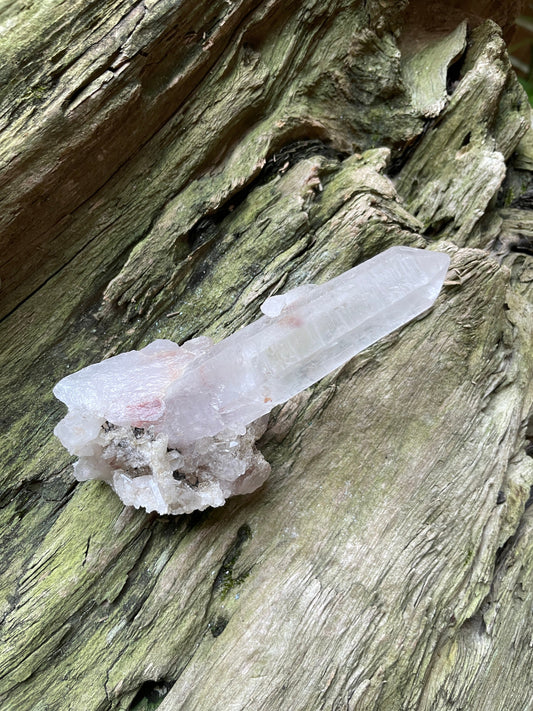 Brazilian Diamantina Quartz Specimen with hematite Minas Gerias, Brazil. 116g, Mineral Crystal