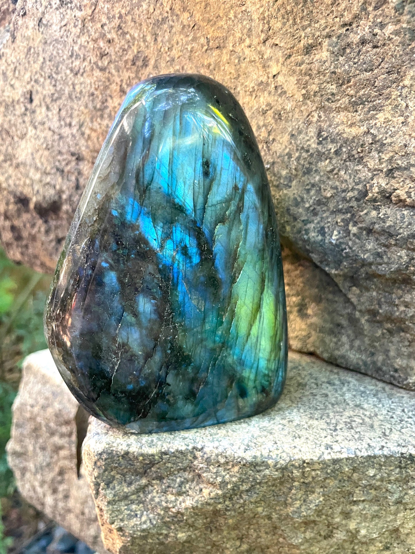 Large Polished Labradorite Freestanding Display Stone 778g 1lb 118.8oz Great Blue Flash