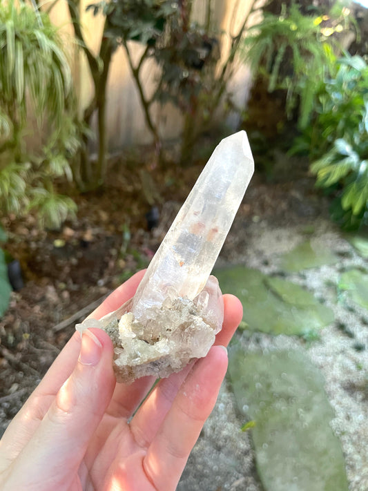 Brazilian Diamantina Quartz Specimen with hematite Minas Gerias, Brazil. 116g, Mineral Crystal