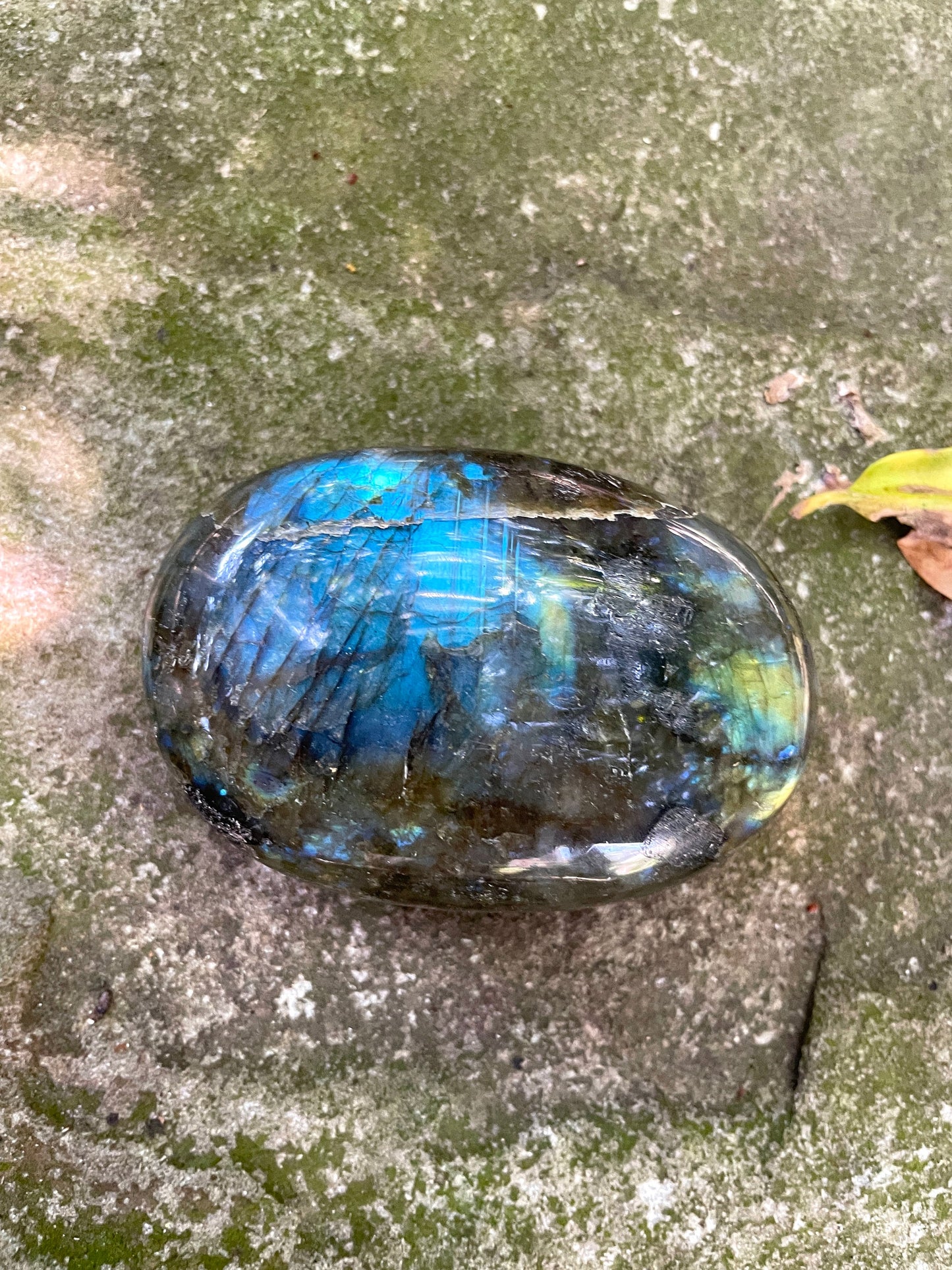 Lovely Polished Labradorite Palm Stone 194g Great Flash From Madagascar Mineral Crystal