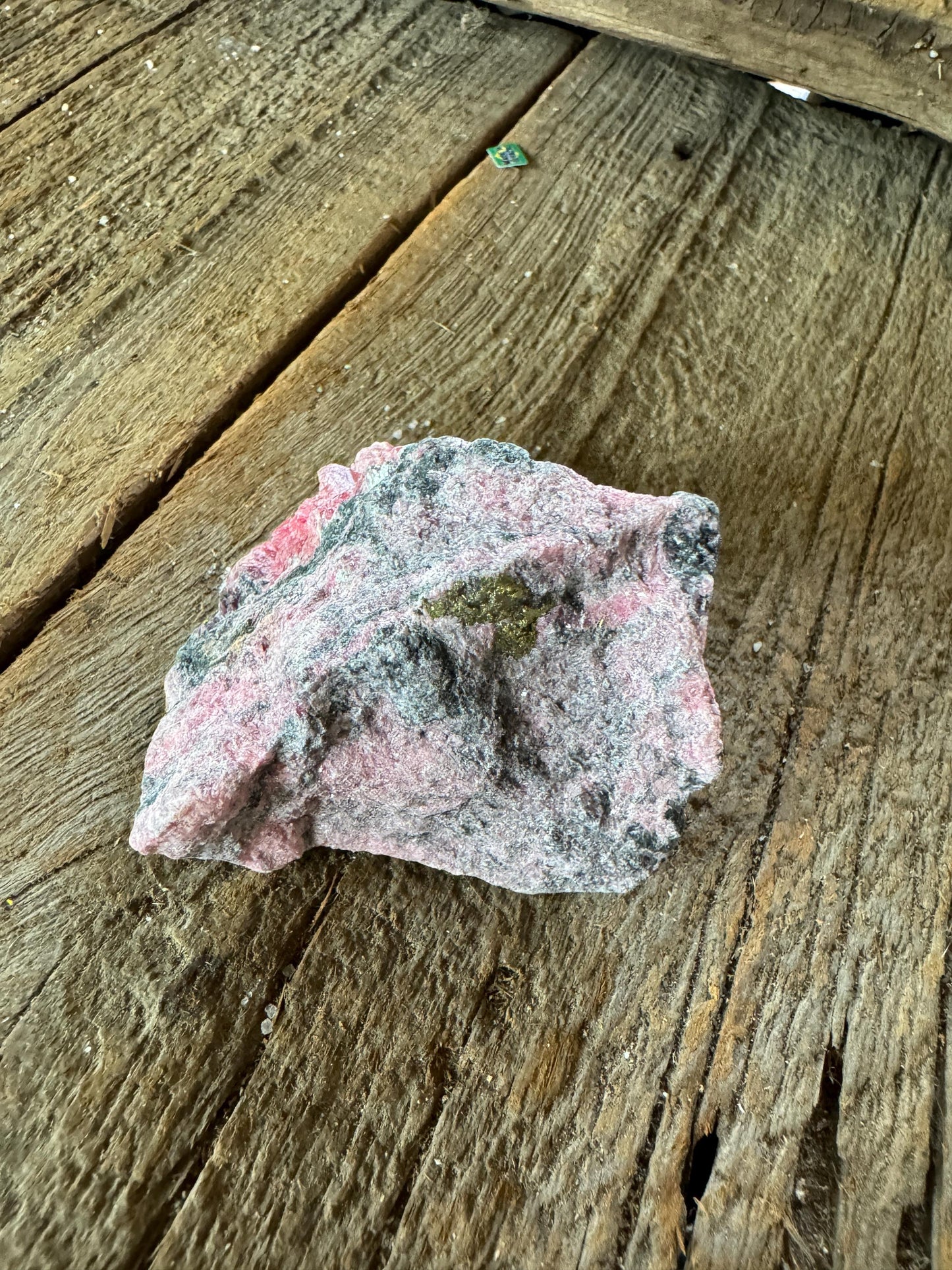 Beautiful Natural Rhodonite Specimen 111.9g From Minas Gerais Brazil