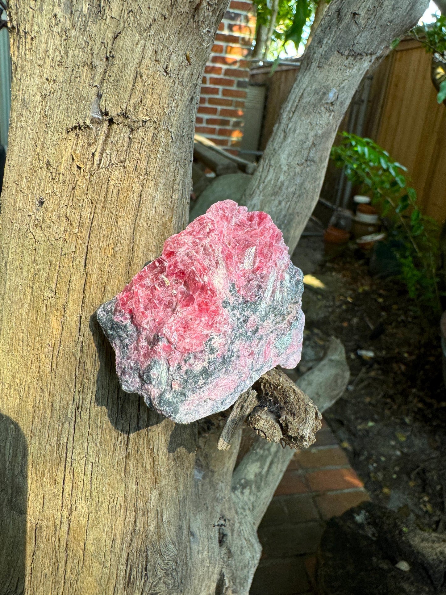 Beautiful Natural Rhodonite Specimen 111.9g From Minas Gerais Brazil