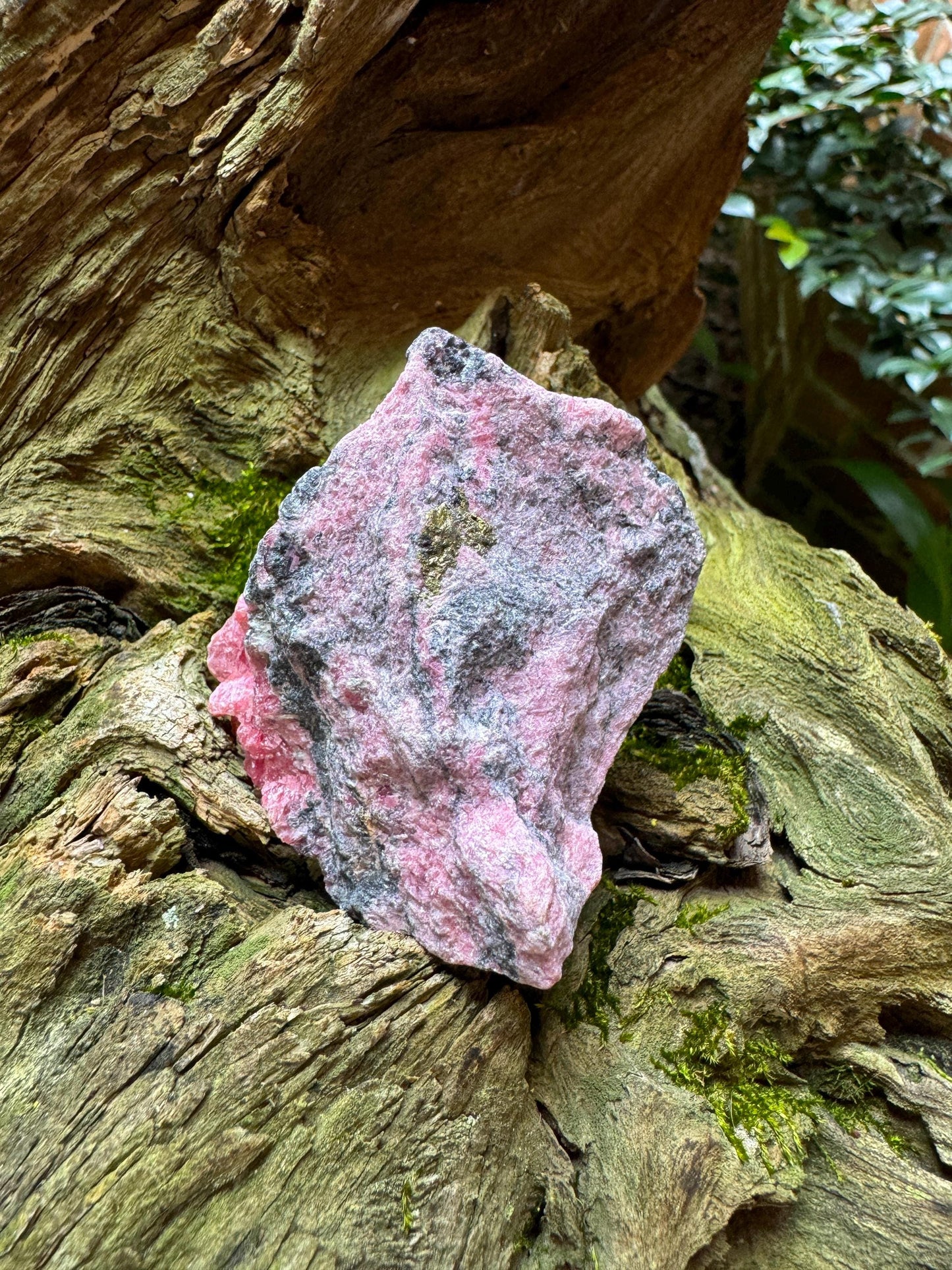 Beautiful Natural Rhodonite Specimen 111.9g From Minas Gerais Brazil