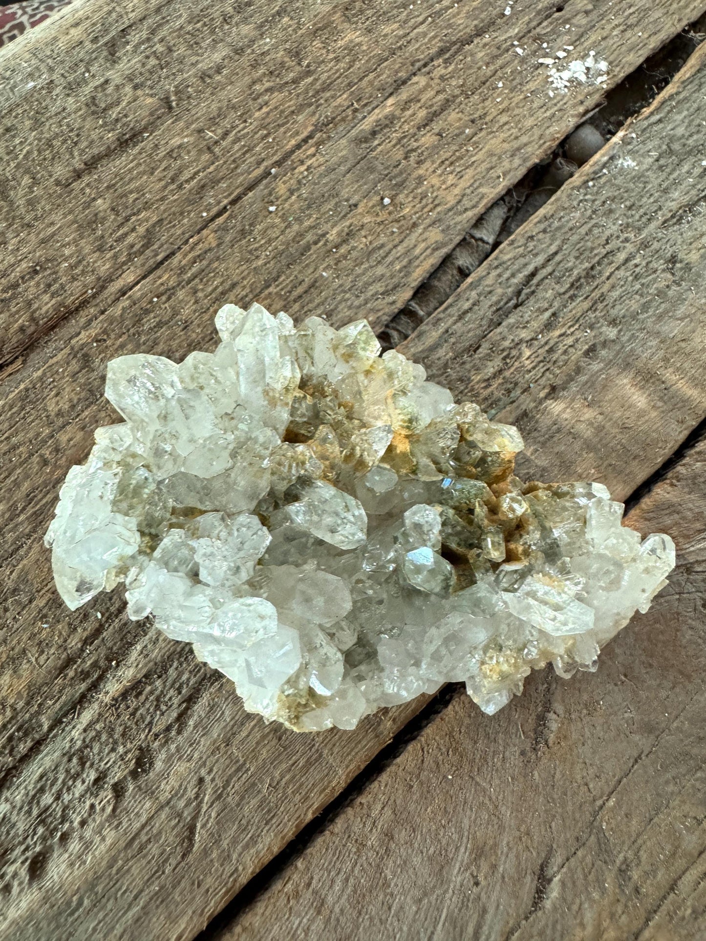 Quartz Cluster with Chlorite Mineral  195.3g From Balucistan, Pakistanl Crystal