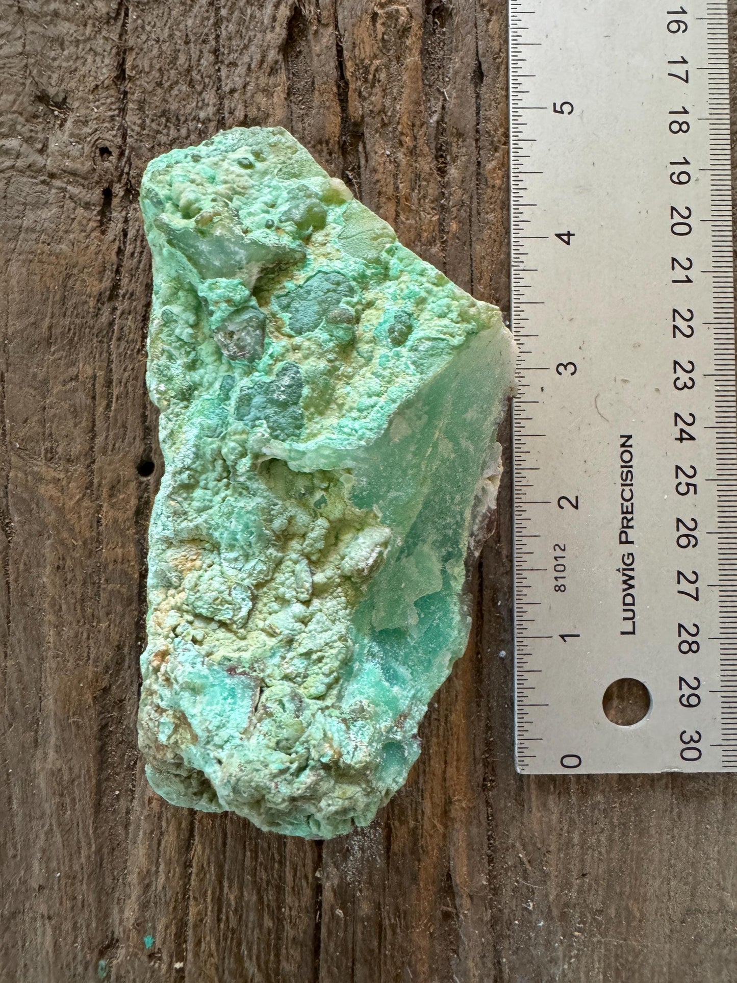 Rough/Raw Blue Green Chrysophrase With Quartz from Brazil New Find 282g 9.3oz Mineral Crystal Specimen.