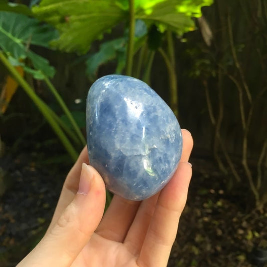 Medium Blue Calcite Palm Stone Gallete Madagascar 187.3g