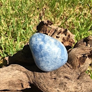 Medium Blue Calcite Palm Stone Gallete Madagascar 187.3g