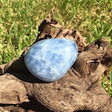 Medium Blue Calcite Palm Stone Gallete Madagascar 187.3g