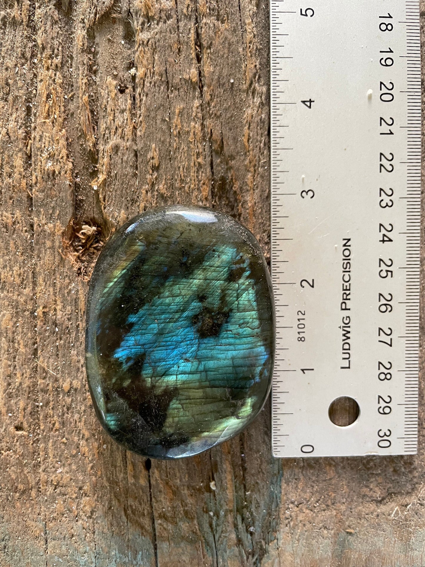 Polished Labradorite Palm Stone Specimen 126.9g Great Flash