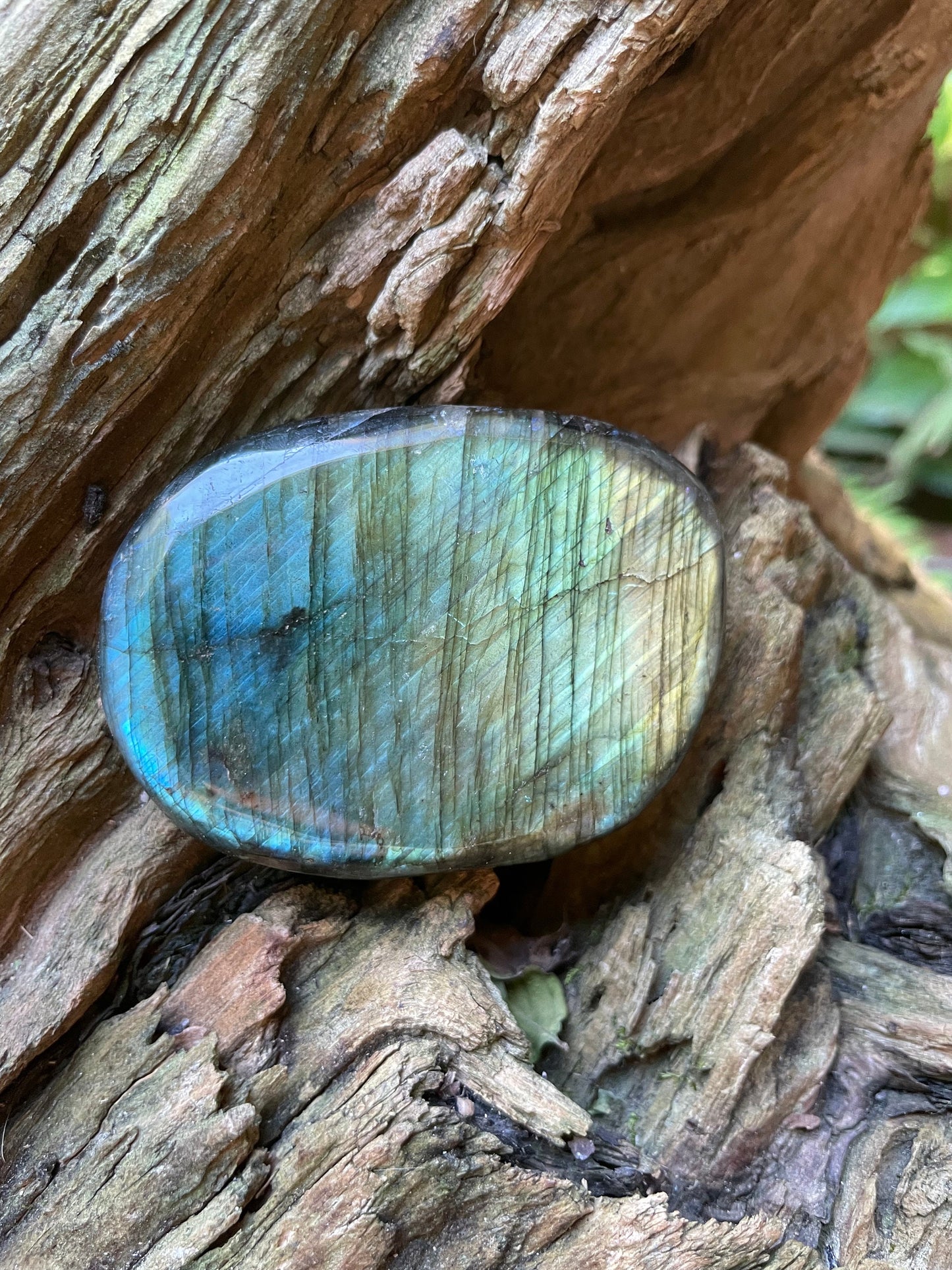 Polished Labradorite Palm Stone Specimen 126.9g Great Flash