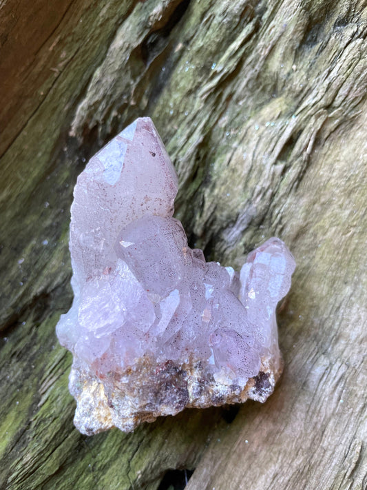 Light Amethyst Quart with Specimen 150g with Hematite from Karur, India Mineral