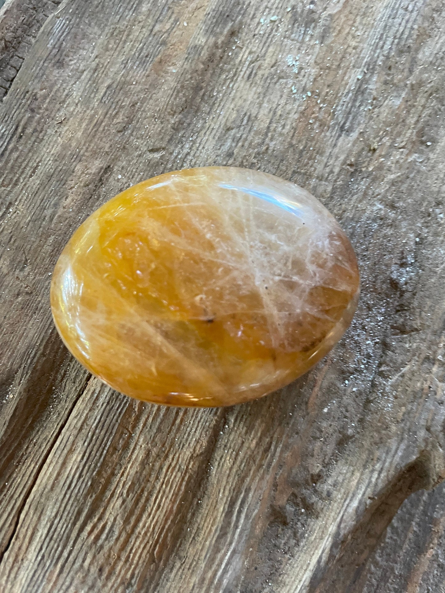 Yellow Golden Healer/Hematoid Quartz Palm Stone 85,7g  From Madagascar