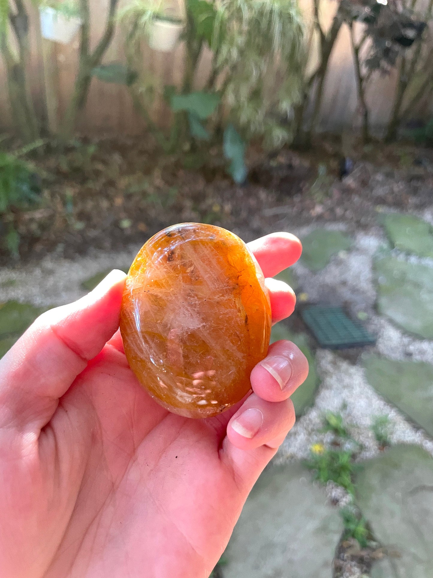 Yellow Golden Healer/Hematoid Quartz Palm Stone 85,7g  From Madagascar