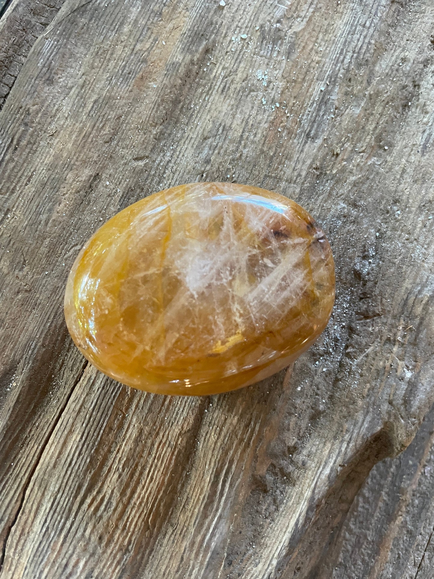 Yellow Golden Healer/Hematoid Quartz Palm Stone 85,7g  From Madagascar