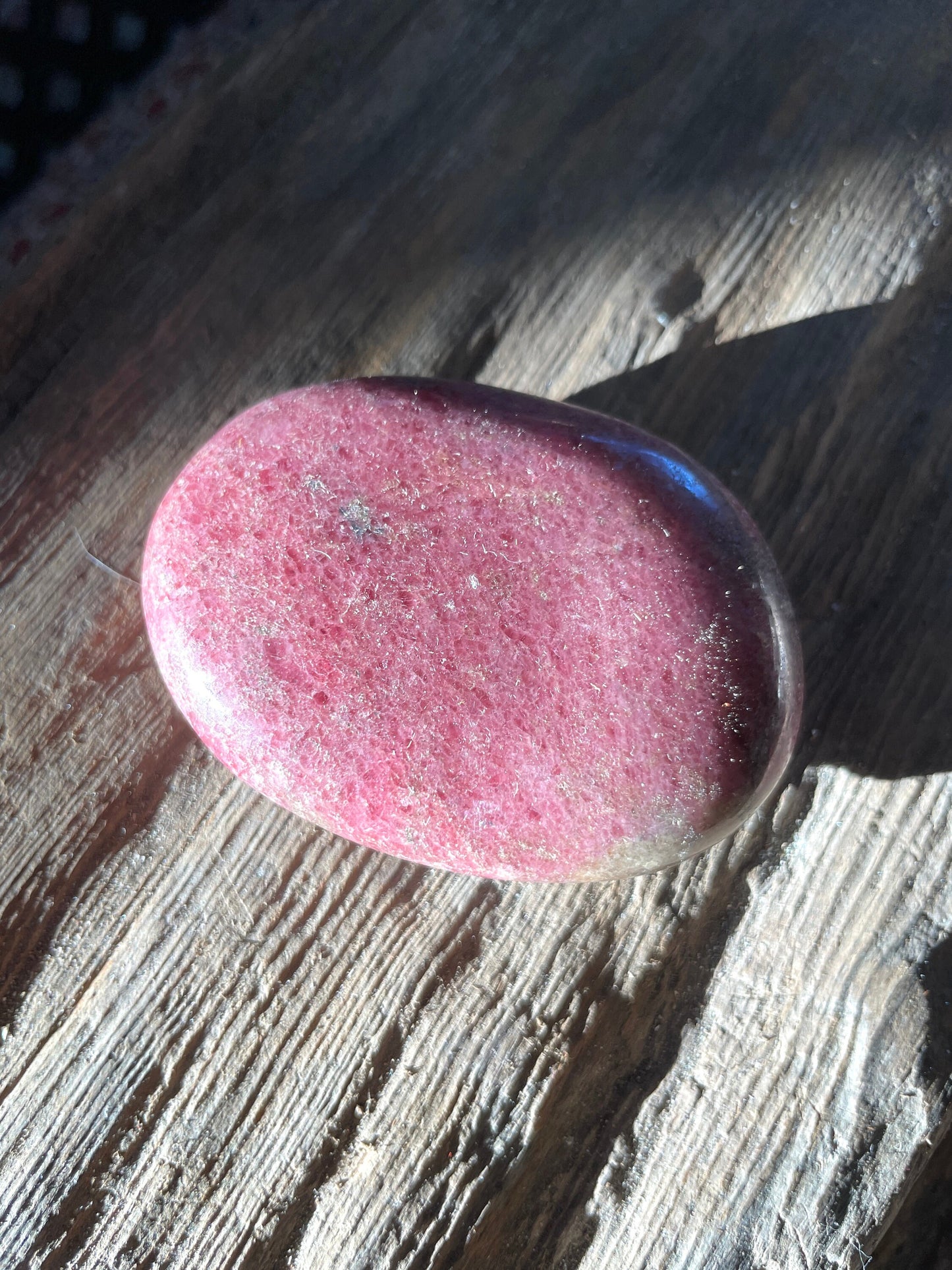 Beautiful Polished Palm Stone Rhodonite Specimen 153.7g From Madagascar Mineral Crystal