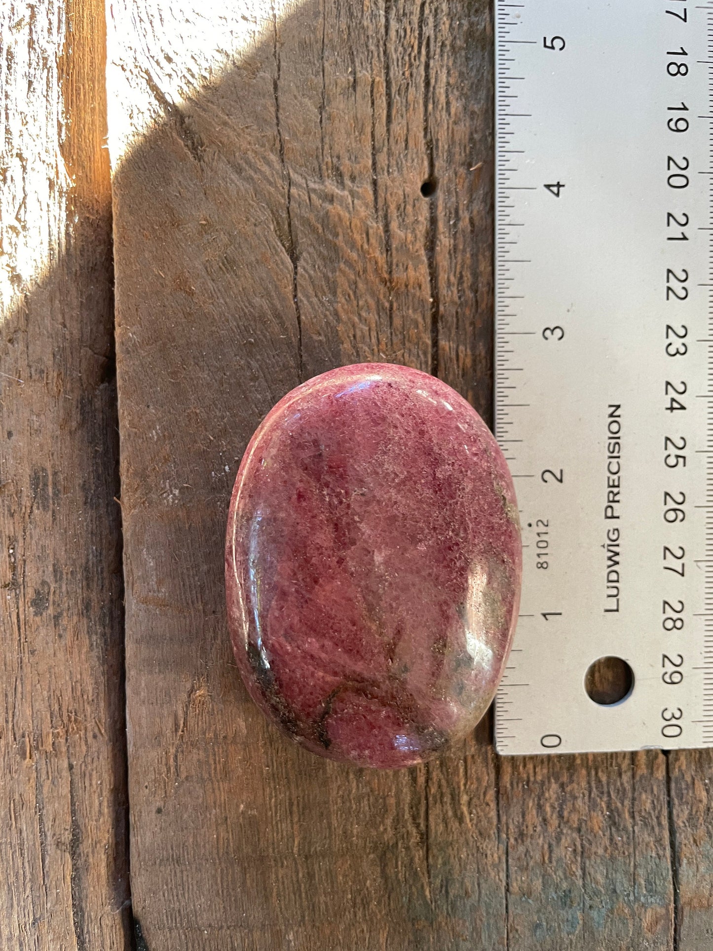 Beautiful Polished Palm Stone Rhodonite Specimen 153.7g From Madagascar Mineral Crystal