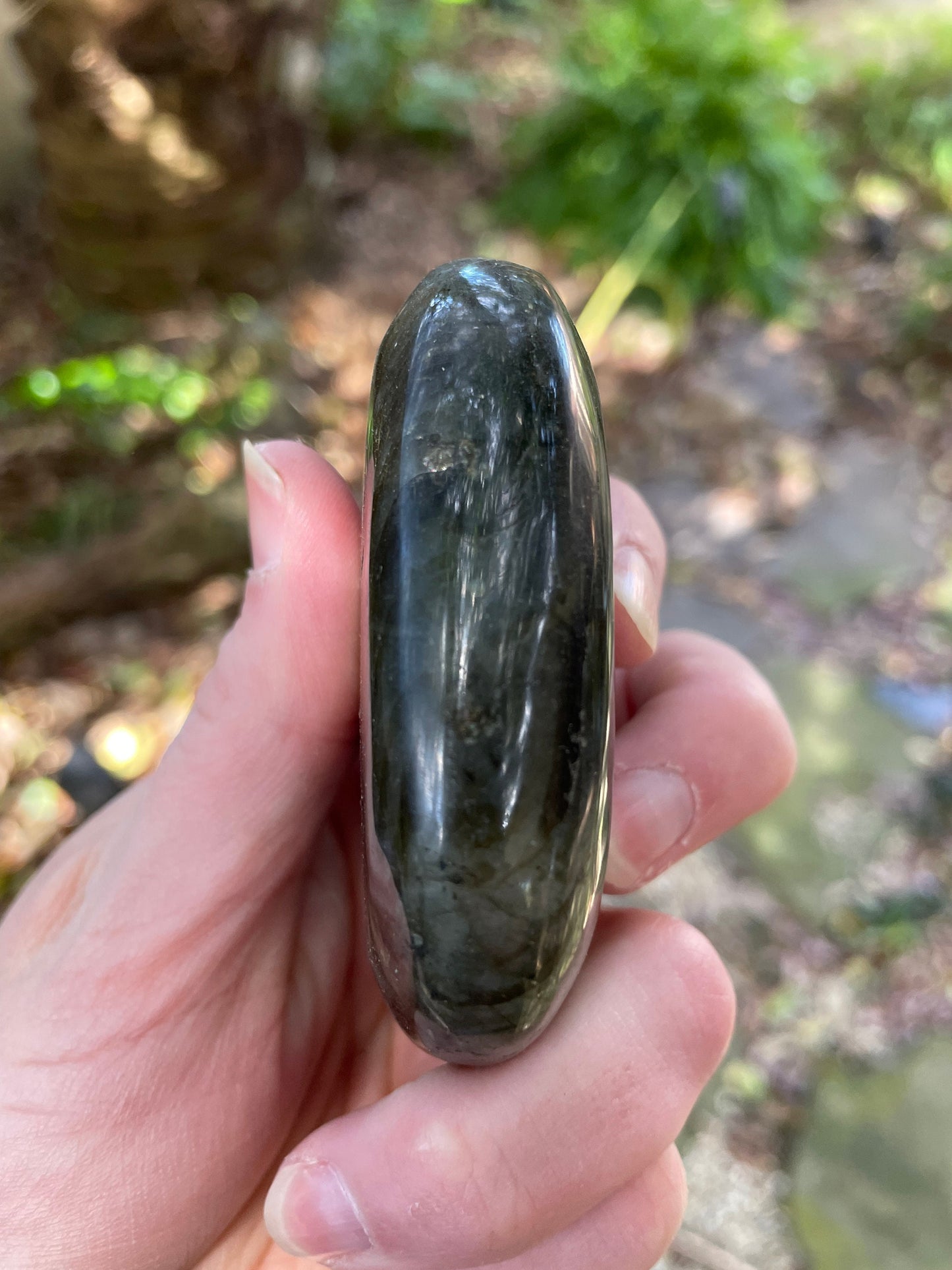 Lovely Polished Rainbow Labradorite Palm Stone 166.5g Rainbow Flash From Madagascar