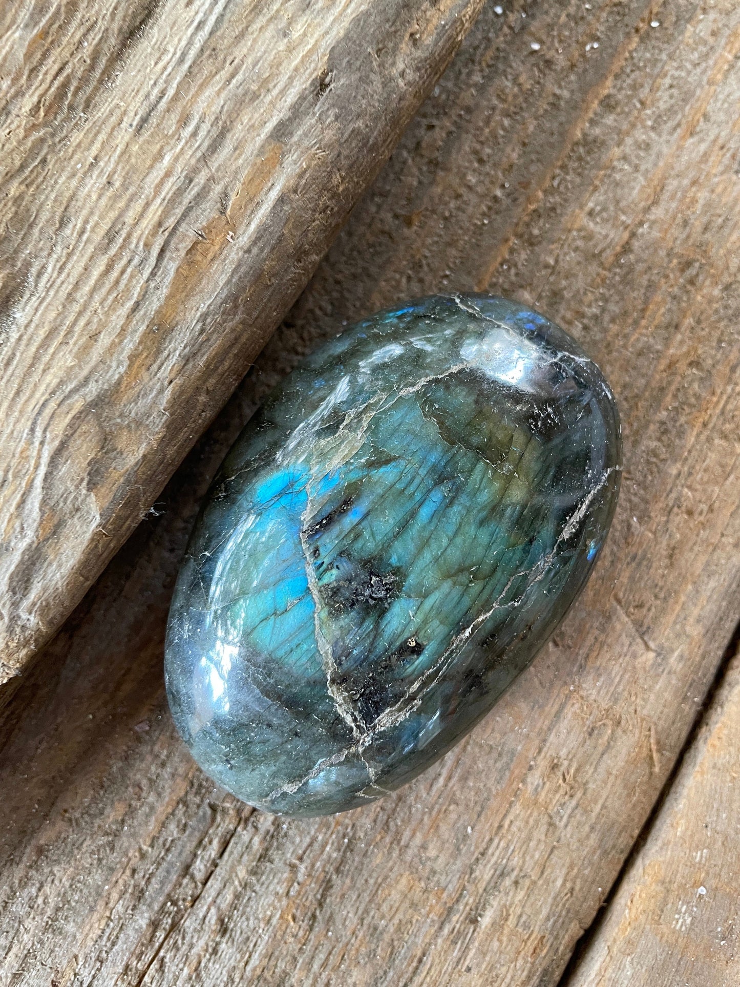 Lovely Polished  Labradorite Palm Stone247.3g Great Flash From Madagascar Mineral Crystal