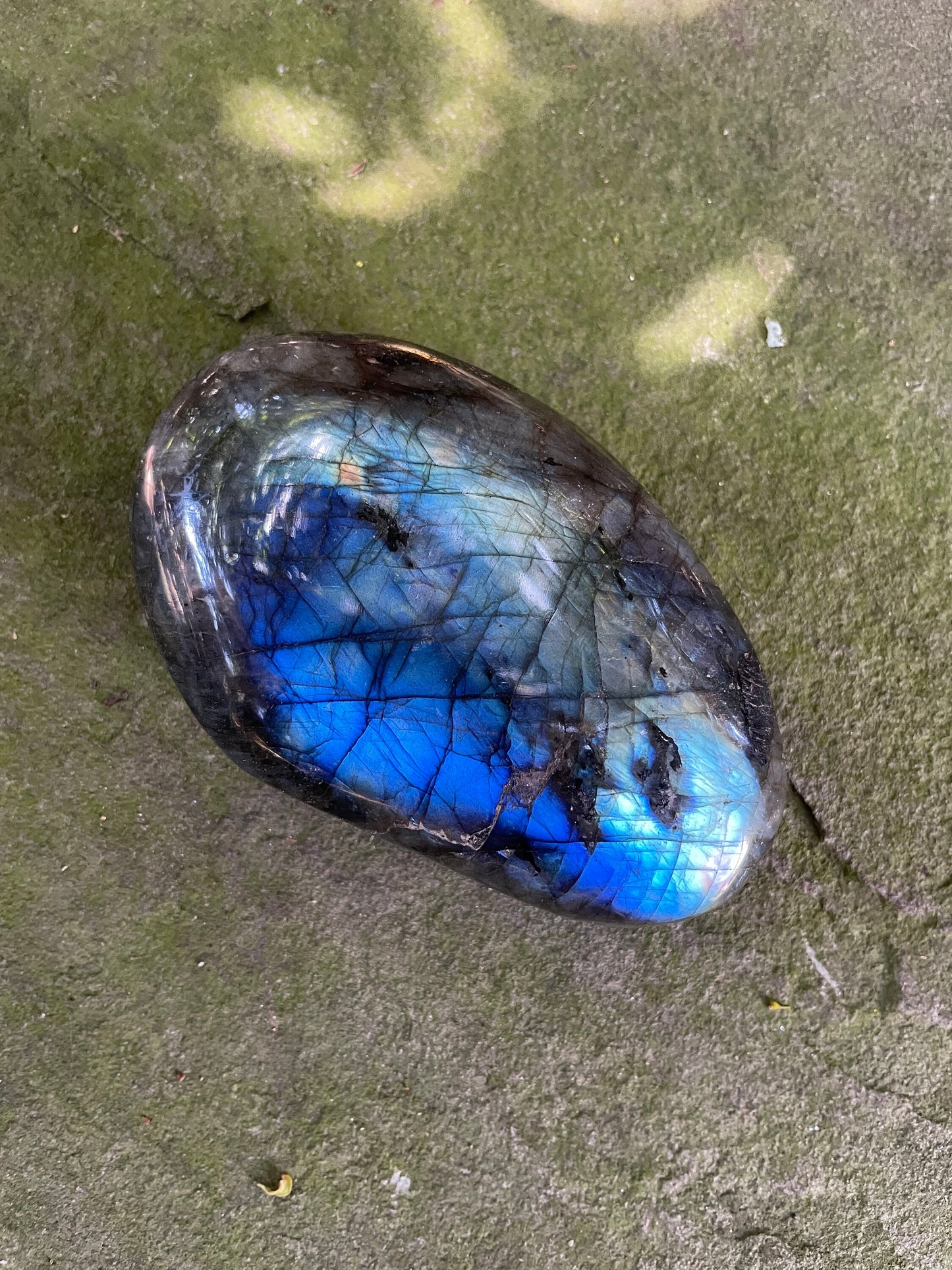 Lovely Polished  Labradorite Palm Stone 288g Great Flash From Madagascar Mineral Crystal