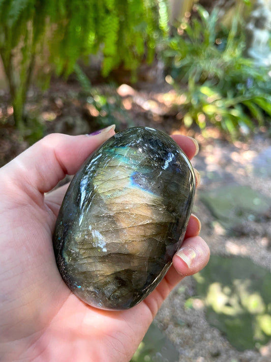 Lovely Polished  Labradorite Palm Stone 194g Great Flash From Madagascar Mineral Crystal